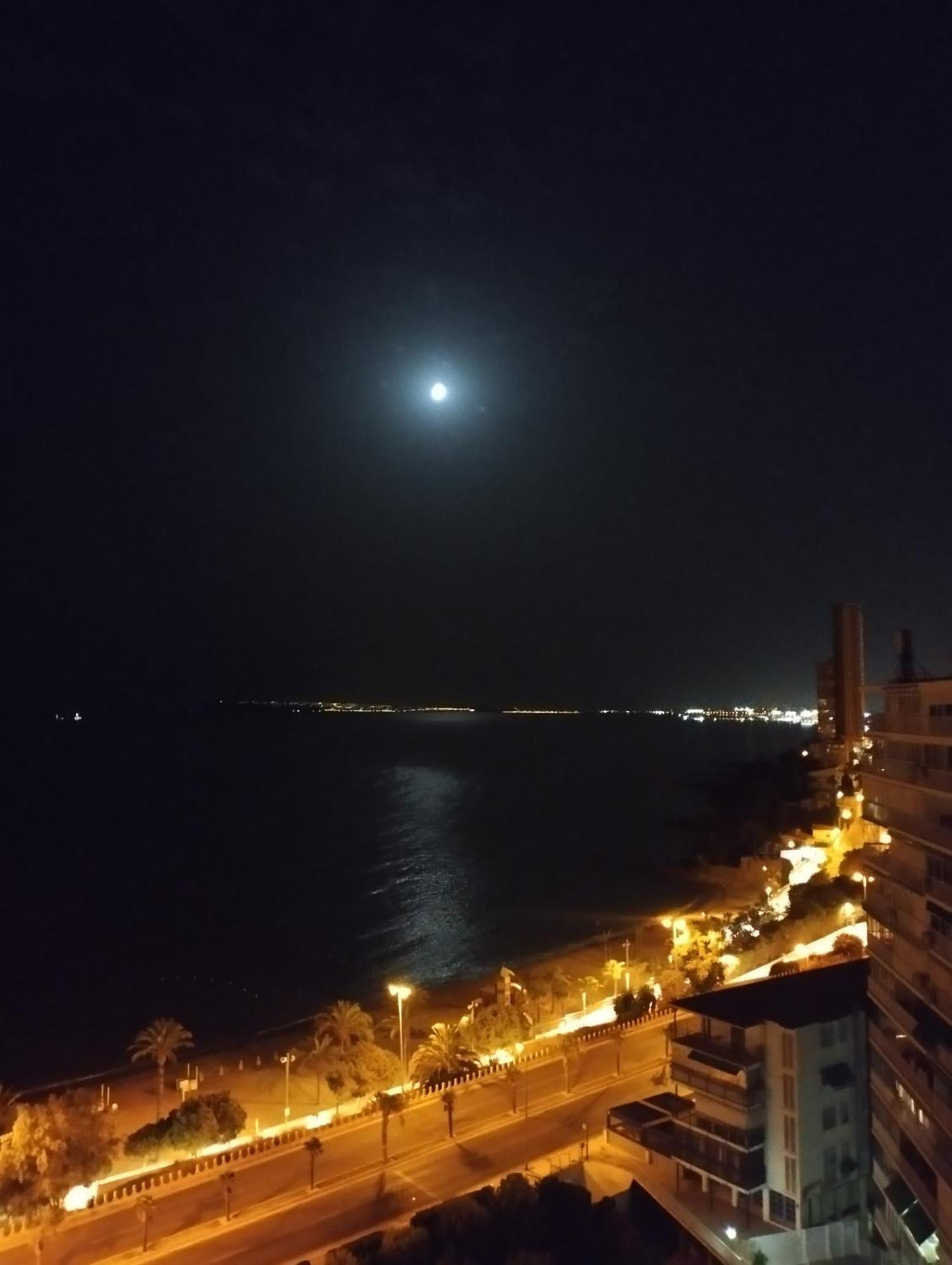 Grandpa Beach House Alicante Esterno foto